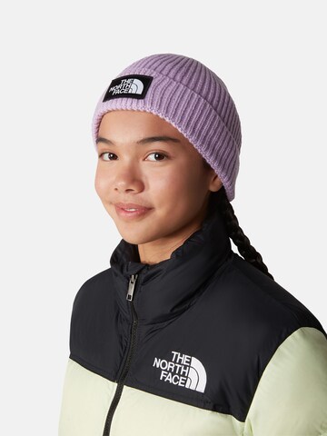 THE NORTH FACE Hue i lilla: forside