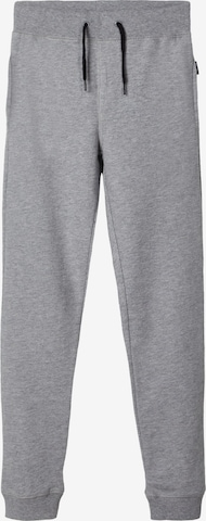 Effilé Pantalon NAME IT en gris : devant