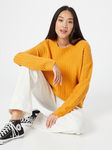 ABOUT YOU Sweater 'Layla' in Yellow