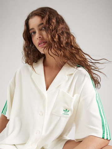 ADIDAS ORIGINALS - Camisa funcionais 'Resort' em branco