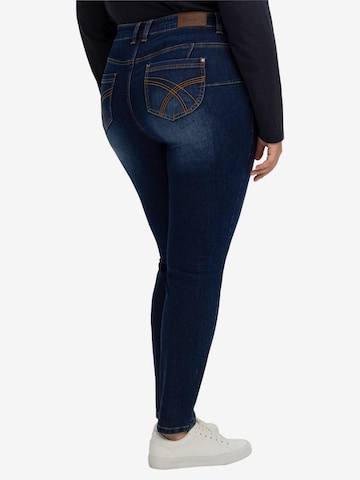 SHEEGO Skinny Jeans in Blauw