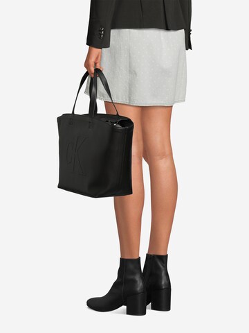 Calvin Klein Jeans - Shopper en negro