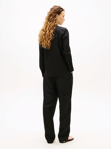 TOMMY HILFIGER - Blusa 'ESS' en negro