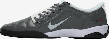 Baskets basses 'TOTAL 90' Nike Sportswear en gris : devant
