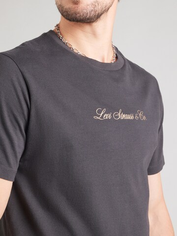 LEVI'S ® T-Shirt 'Classic Graphic Tee' in Grau