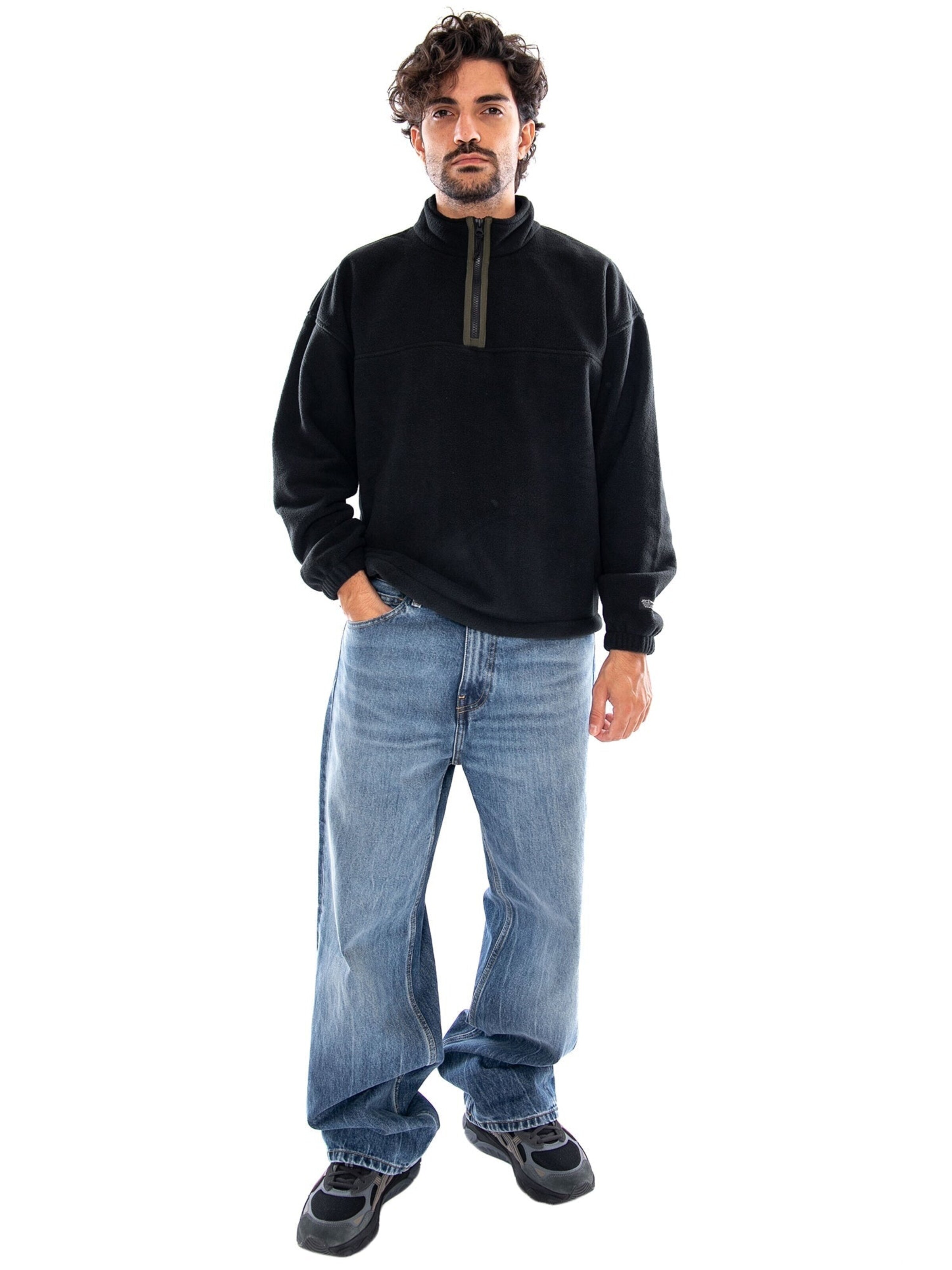 LEVI'S ® Sweatvest 'REDWOOD QUARTER ZIP JET BLACK' in Zwart
