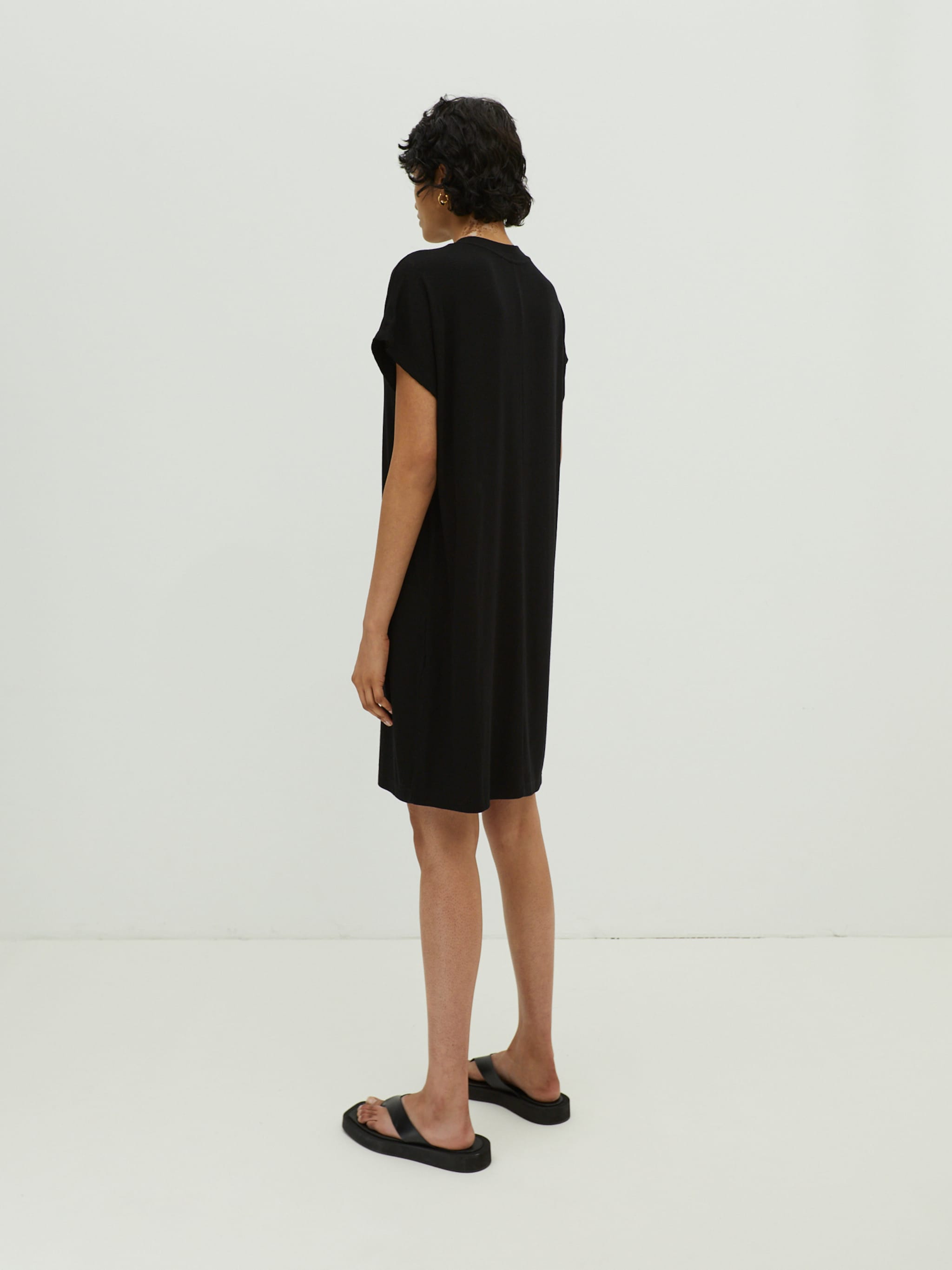 EDITED Producten Jurk 'Karisa' Zwart