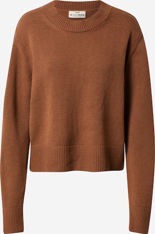 A LOT LESS Sweater 'Blakely' in Brown: front