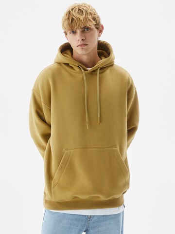 Pull&Bear Sweatshirt in Yellow: front