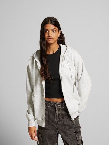 Bershka Sweatjacke in Grau: predná strana