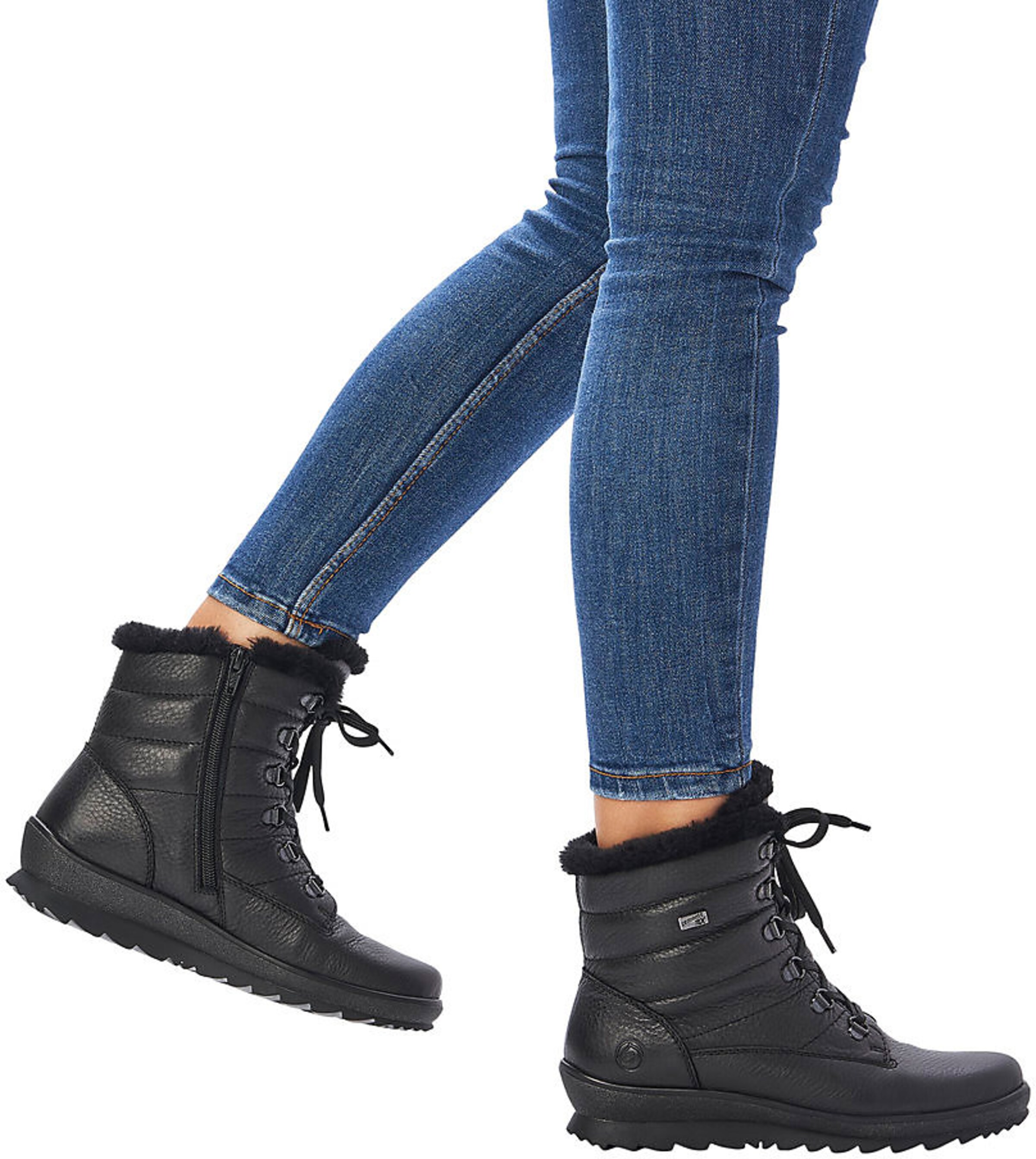 Bottines à lacets REMONTE en noir : devant