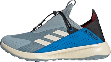 ADIDAS TERREX - Sapato baixo 'Voyager 21 Heat.Rdy Travel' em cinzento: frente