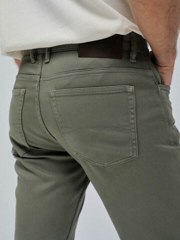 Coupe slim Pantalon chino Salsa Jeans en vert