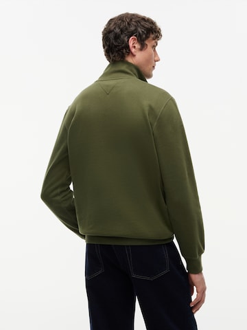 TOMMY HILFIGER Sweatshirt 'ESSENTIAL' in Green