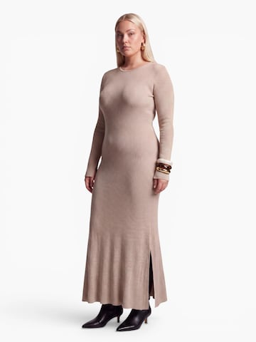 CITA MAASS Mekko värissä beige