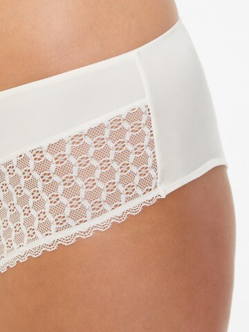 regular Panty di s.Oliver in bianco