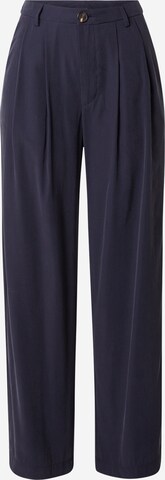 Moves Loose fit Pleat-Front Pants 'Nimma' in Blue: front