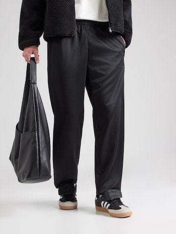 Regular Pantalon 'SST' ADIDAS ORIGINALS en noir : devant