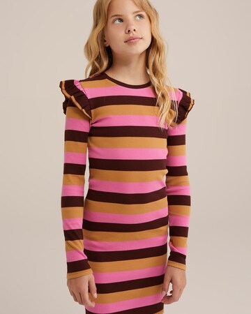 Rochie de la WE Fashion pe maro: față