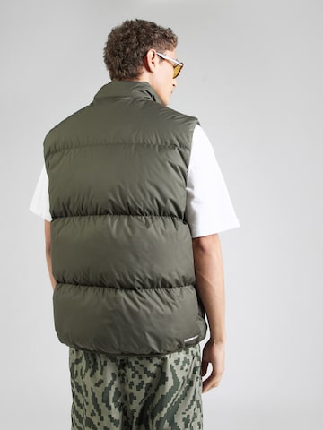 Gilet 'CLUB' Nike Sportswear en vert