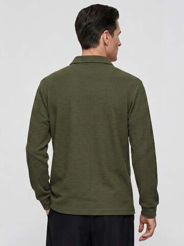 ALLTHEMEN Shirt 'Schwinge' in Green