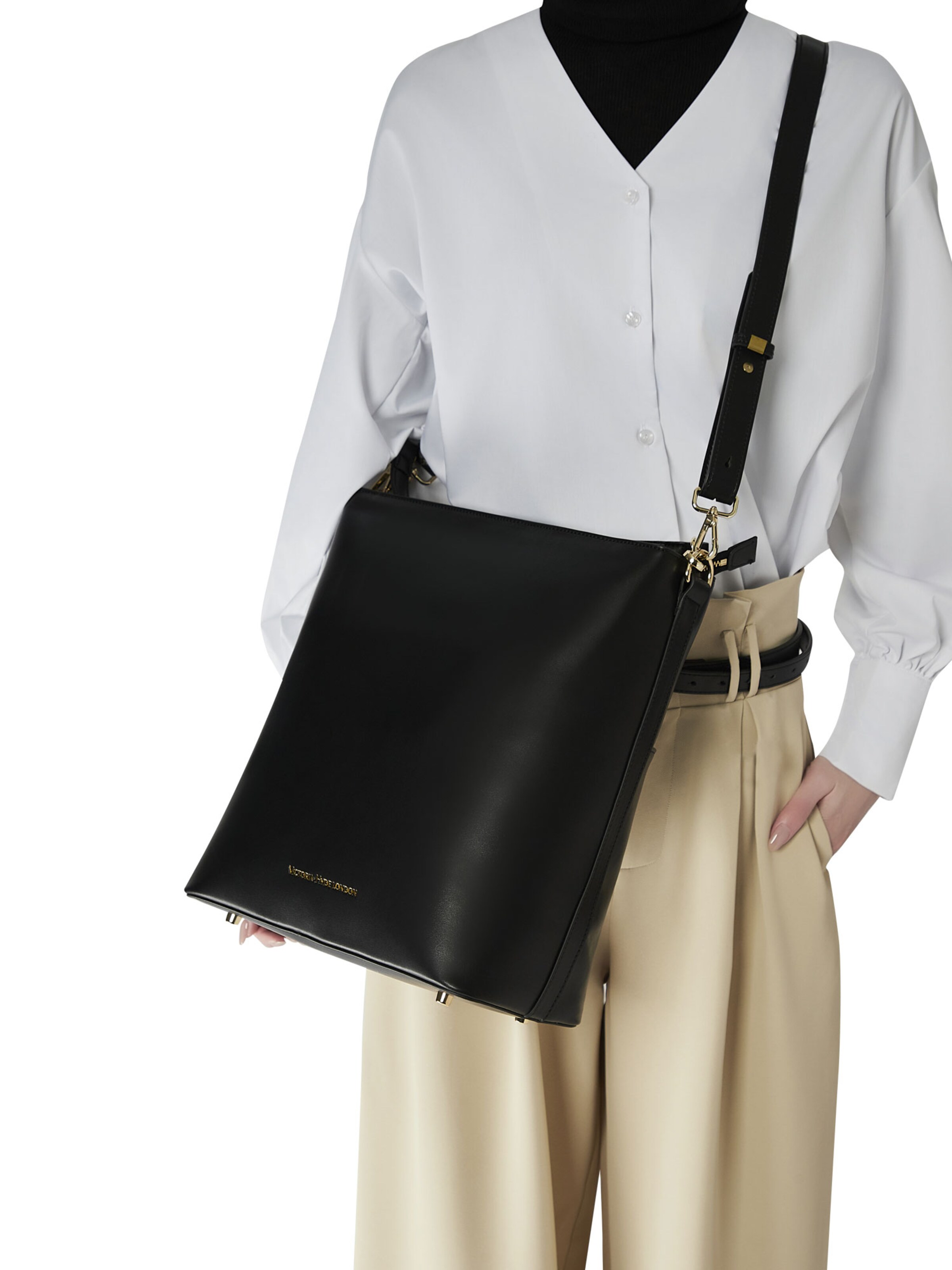 Victoria Hyde - Mala de ombro 'Kloey' em preto