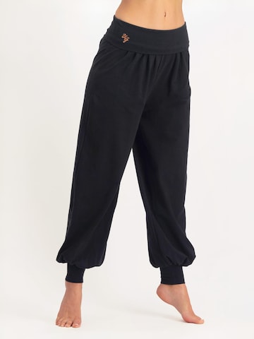Urban Goddess Yoga & Activewear Loose fit Harem Pants 'Rhea Yoga Broek' in Black: front