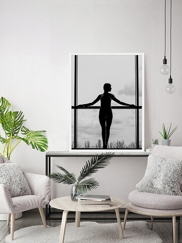 Liv Corday Image 'Silhouette' in White