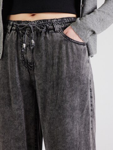 ONLY Loose fit Trousers 'ONLKenya' in Black