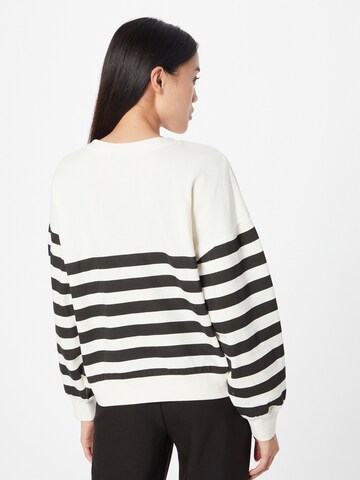 LMTD Sweatshirt 'KIPE' in Zwart