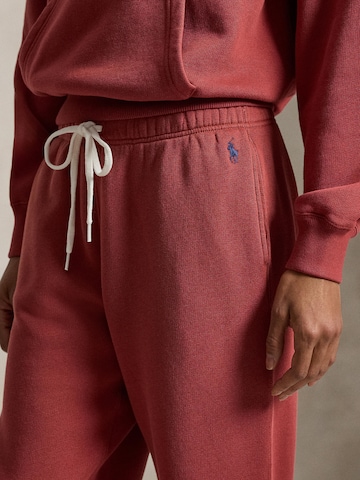 Polo Ralph Lauren Дънки Tapered Leg Панталон в червено