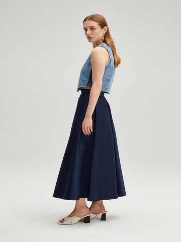 Touche Prive Skirt in Blue