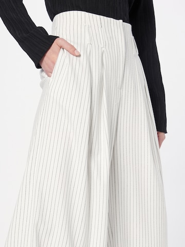 River Island Wide Leg Plissert bukse i hvit