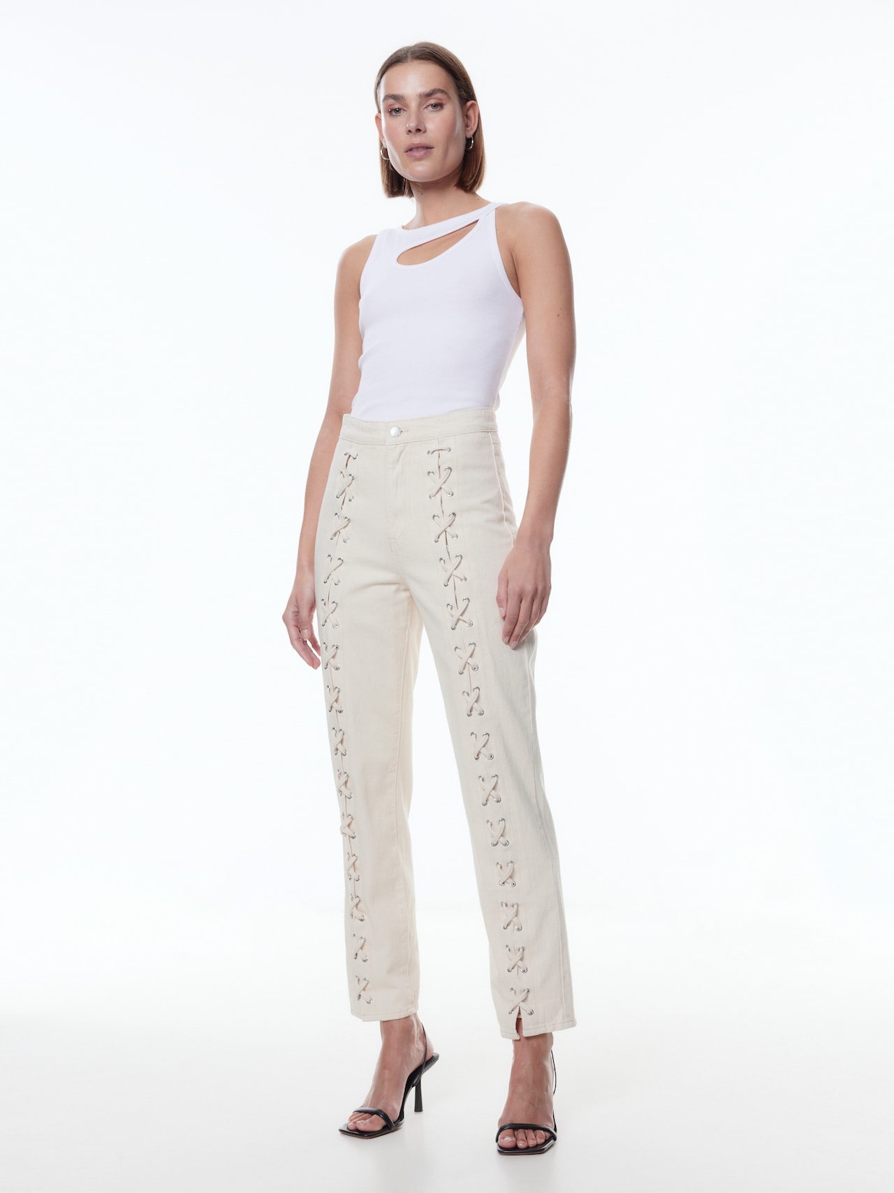 EDITED Producten Jeans 'Adaline' Beige