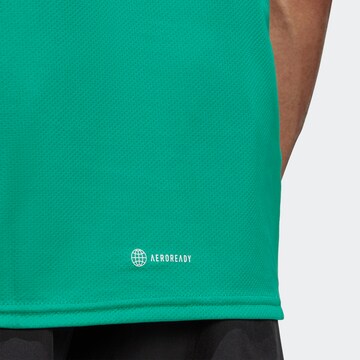 ADIDAS SPORTSWEAR Λειτουργικό μπλουζάκι 'Designed For Movement' σε πράσινο