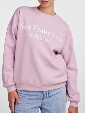 Sweat-shirt 'FREYA' PIECES en rose