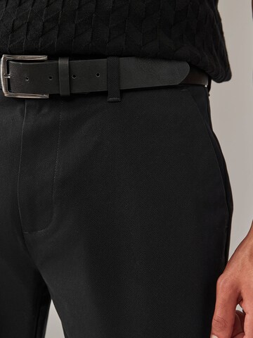 Next - Slimfit Pantalón chino en negro