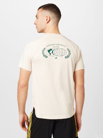 ADIDAS PERFORMANCE - Camiseta funcional 'Sports Club Graphic' en beige