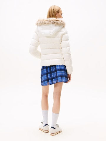 Tommy Jeans Talvitakki värissä valkoinen