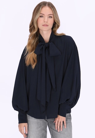 DreiMaster Vintage Blouse in Blue: front