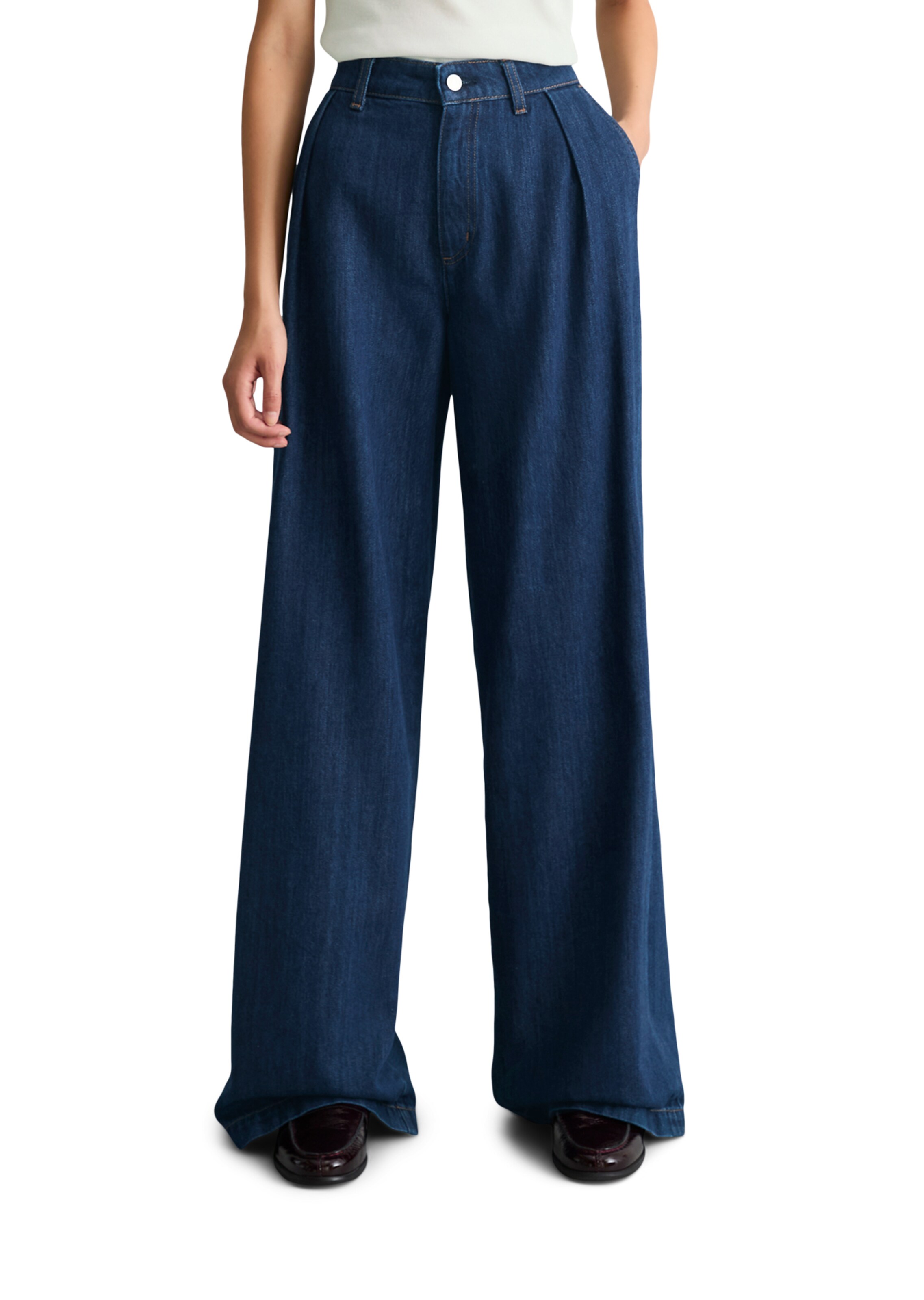 Marc O'Polo DENIM Loose fit Trousers in Blue: front