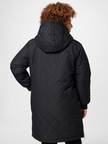 Vero Moda Curve Zimná bunda 'Louise' - Čierna