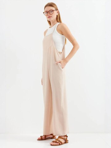 Wide leg Tuta jumpsuit di Bigdart in beige