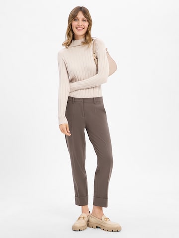 Cambio Regular Trousers with creases 'Krystal' in Green