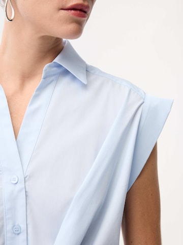 adl Blouse in Blauw
