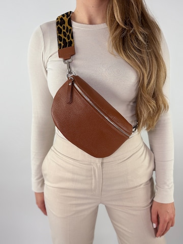 lePelou Gürteltasche 'SERENA medium'‌ in Braun