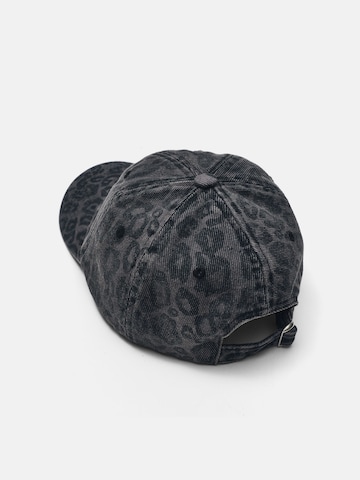 Casquette Pull&Bear en gris