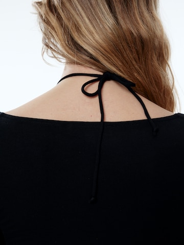 EDITED - Camiseta 'Nadina' en negro