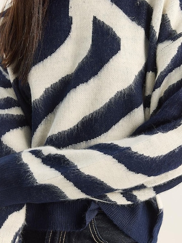 Pullover di Bianco Lucci in blu