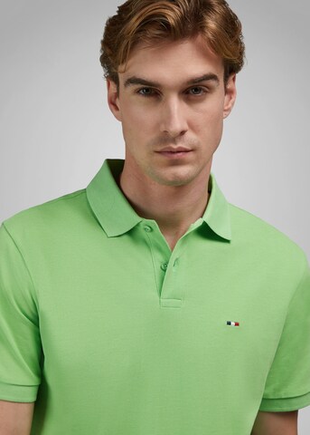 HECHTER PARIS Shirt in Green
